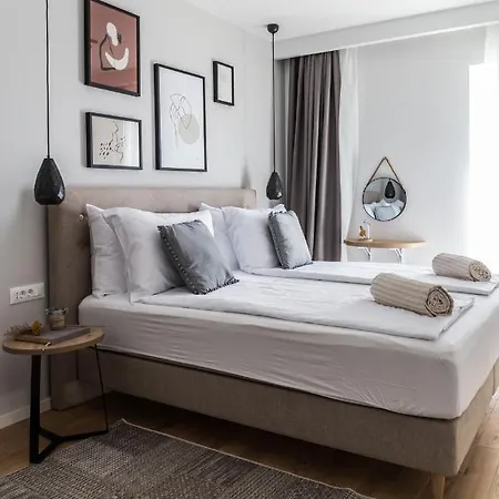 O'live - Designer Apartment