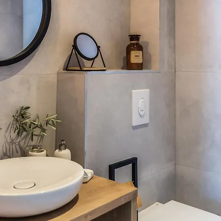 O'live - Designer Apartment