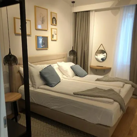 O'live - Designer Apartment