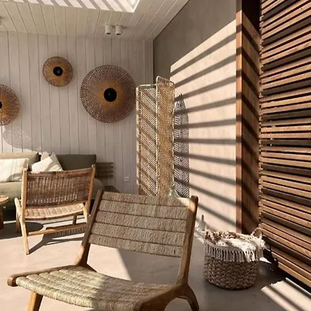 O'live - Designer Apartment